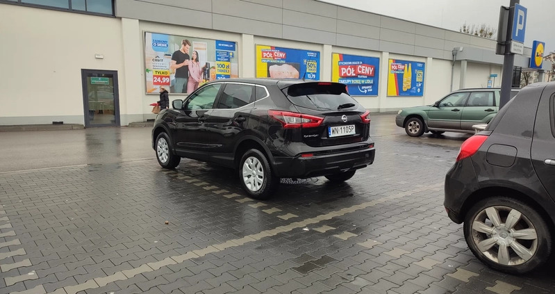 Nissan Qashqai cena 53500 przebieg: 89000, rok produkcji 2017 z Warszawa małe 67